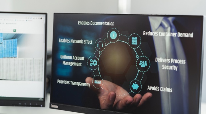 220509 48 Vpool 01747