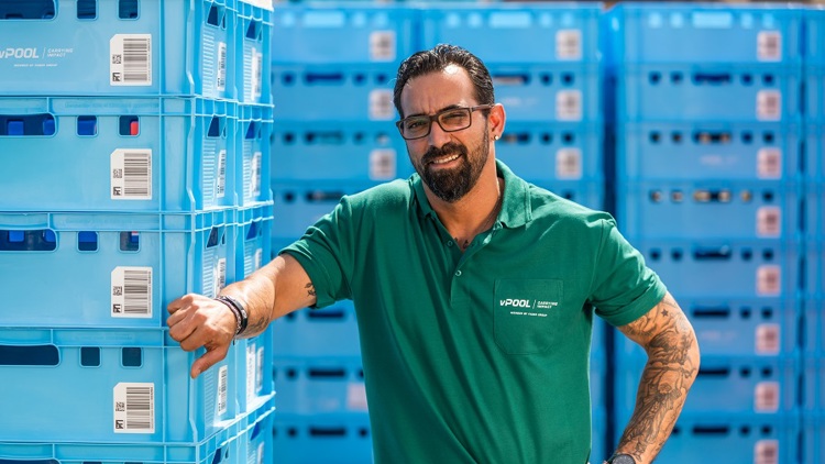 220509 48 Vpool 01148